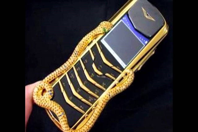 Vertu-Signature-Cobra